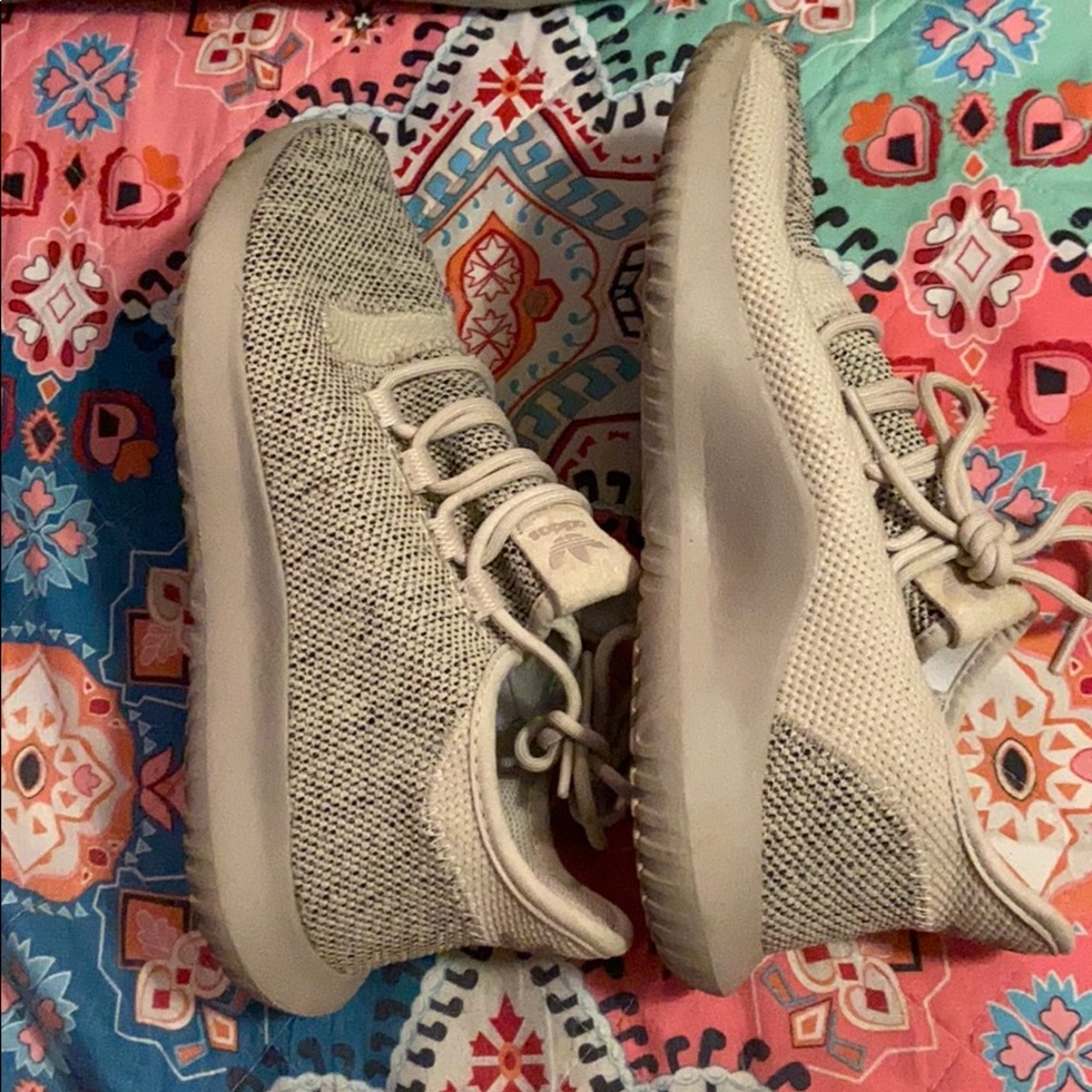 Adidas shoes - Picture 3 of 3